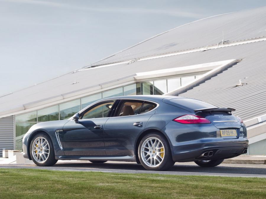  Porsche Panamera Turbo 2009 года  (UK) (фото 11 из 18)